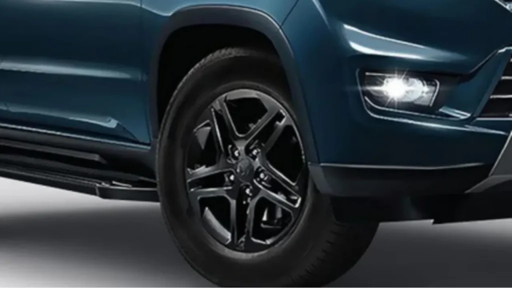 Mahindra-Bolero-Neo-Front-wheel