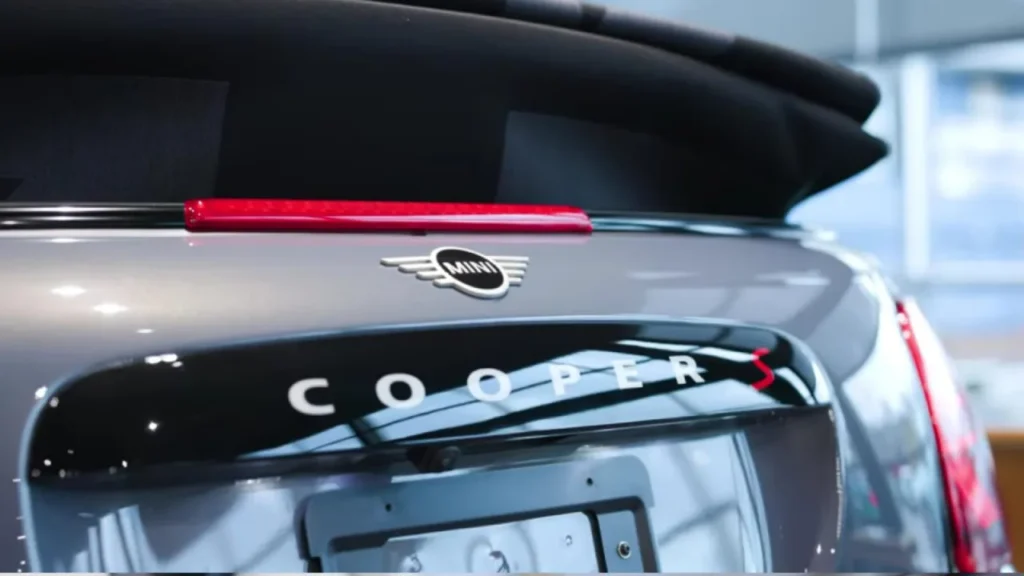 Mini-Cooper-Back-look