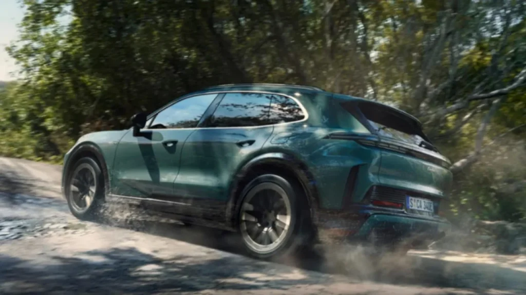 Porsche-Cayenne-Side-Look