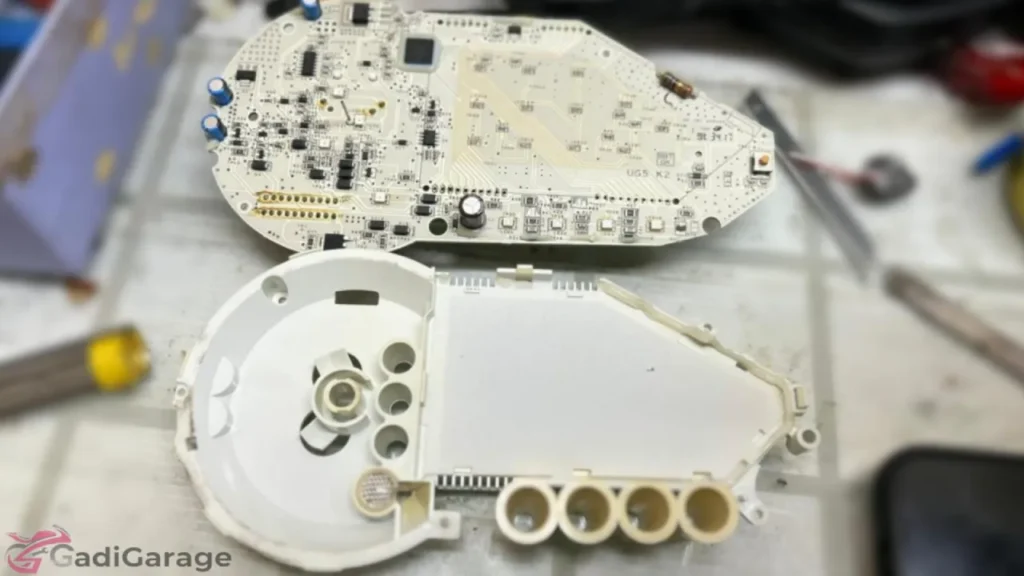 Pulsar 150 Sun Faded Speedometer Motherboard