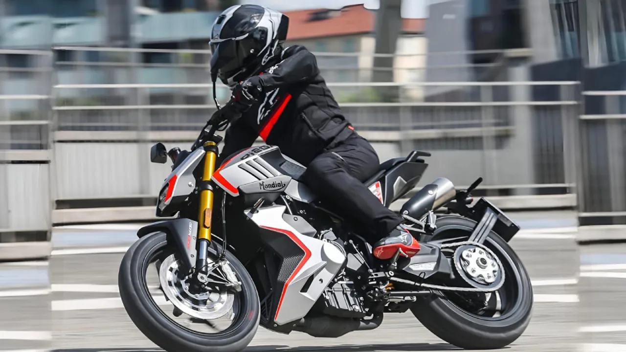 FB Mondial Piega 452