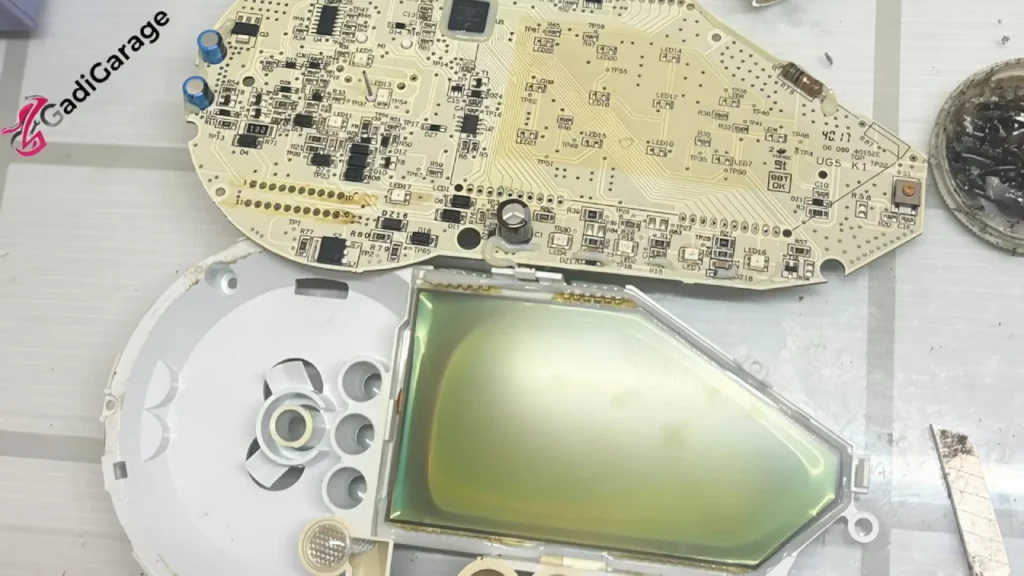 Pulsar 150 Meter Display Removed