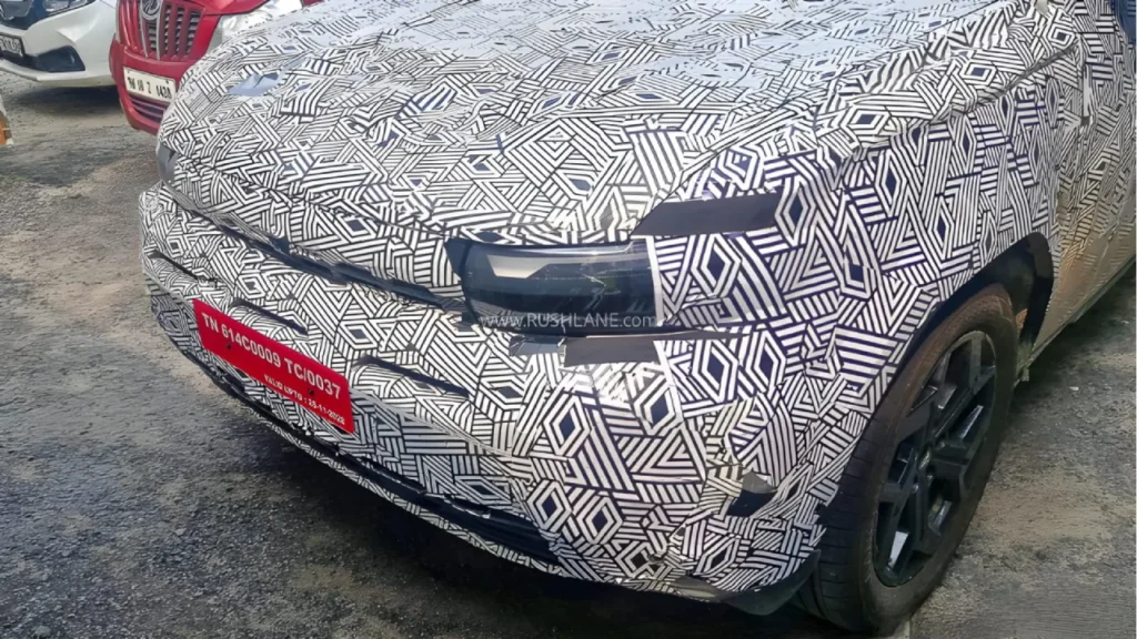 Renault Duster spied Front Look